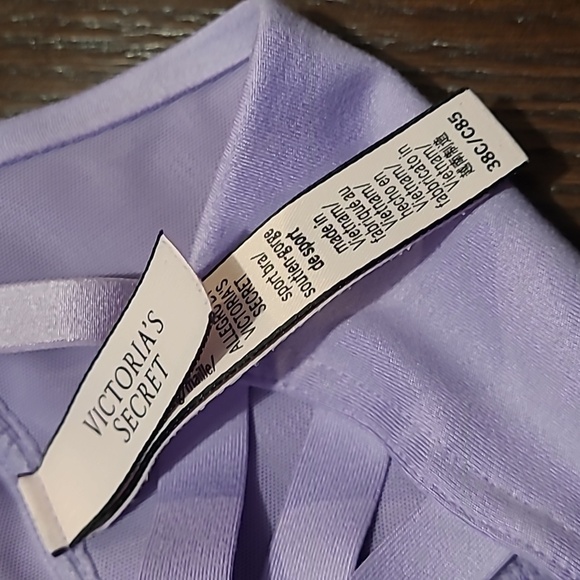 Victoria's Secret Like New lavender criss cross sports bra lined soft adjustable - Picture 4 of 11